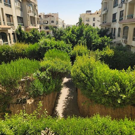 شقه فندقيه 3 غرف حمامين و مطبخ و حديقه خاصه امام الجامعه الامريكيه و مول Point 90 El El Cairo Exterior foto