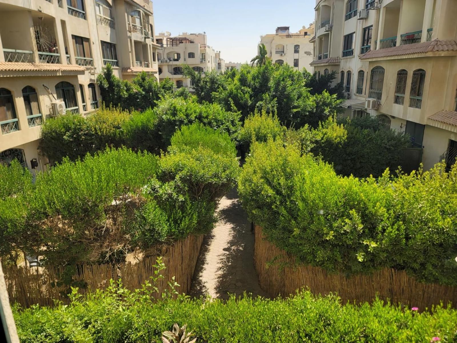 شقه فندقيه 3 غرف حمامين و مطبخ و حديقه خاصه امام الجامعه الامريكيه و مول Point 90 El El Cairo Exterior foto