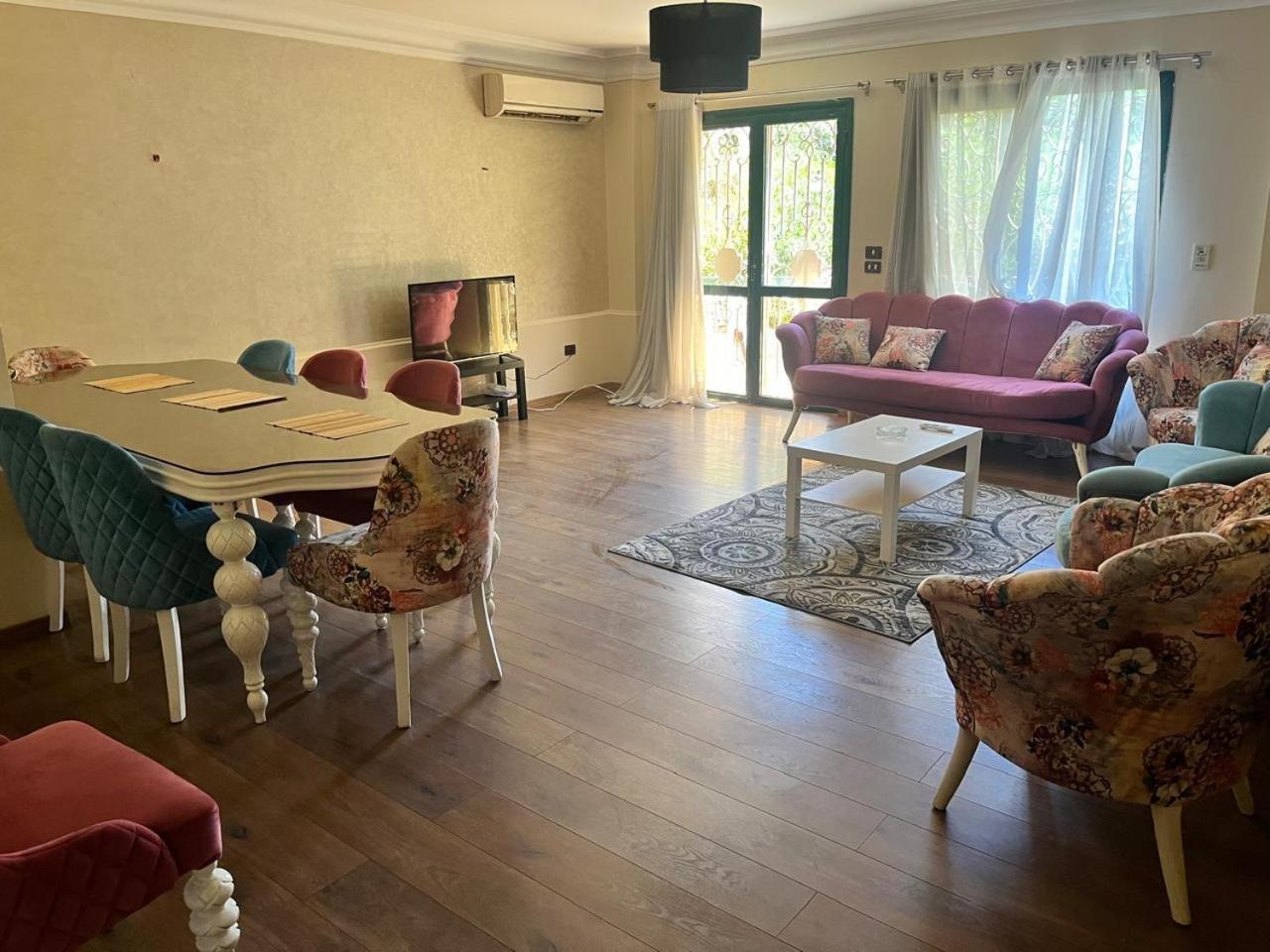 شقه فندقيه 3 غرف حمامين و مطبخ و حديقه خاصه امام الجامعه الامريكيه و مول Point 90 El El Cairo Exterior foto